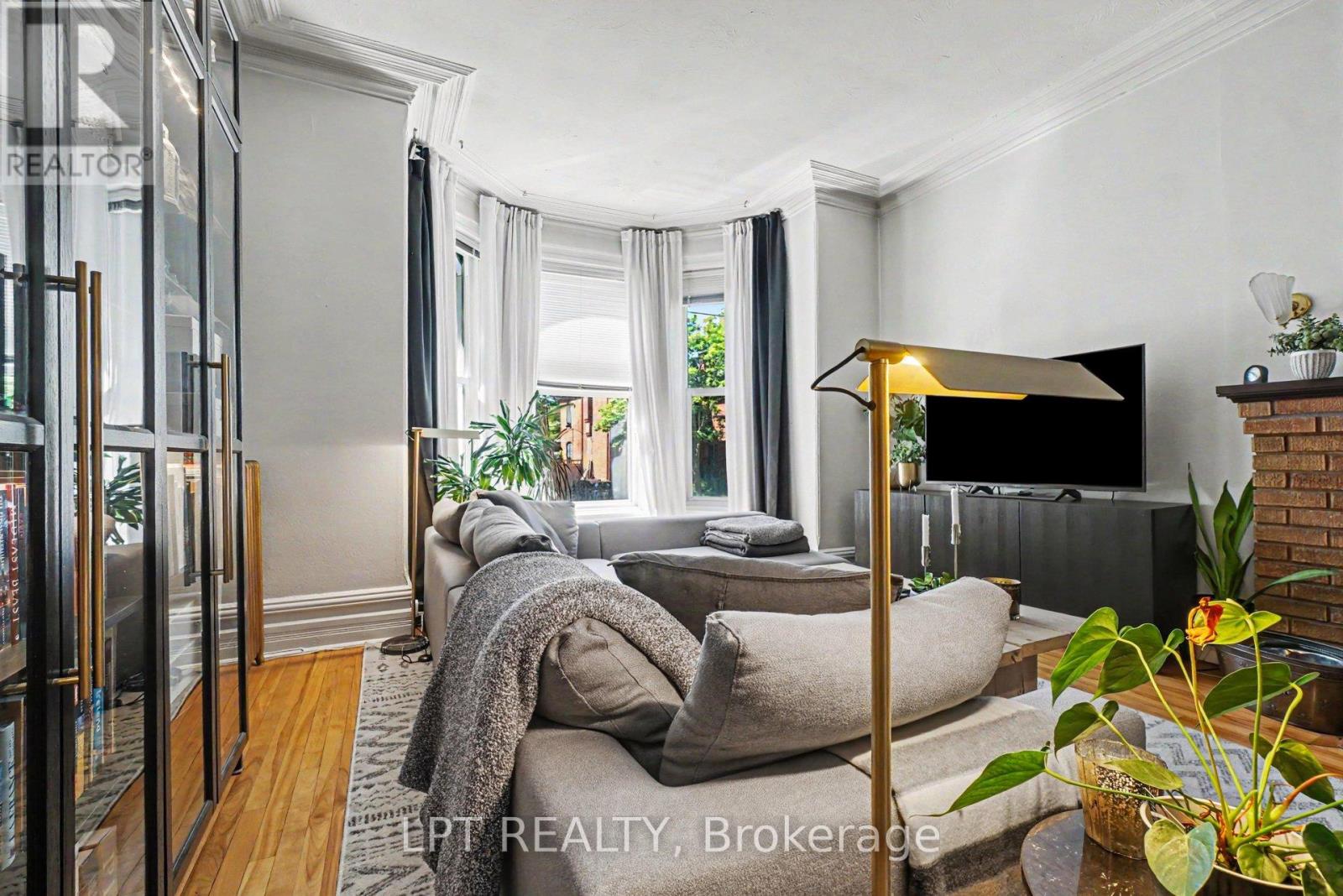 475 Maclaren Street Property Photo 5