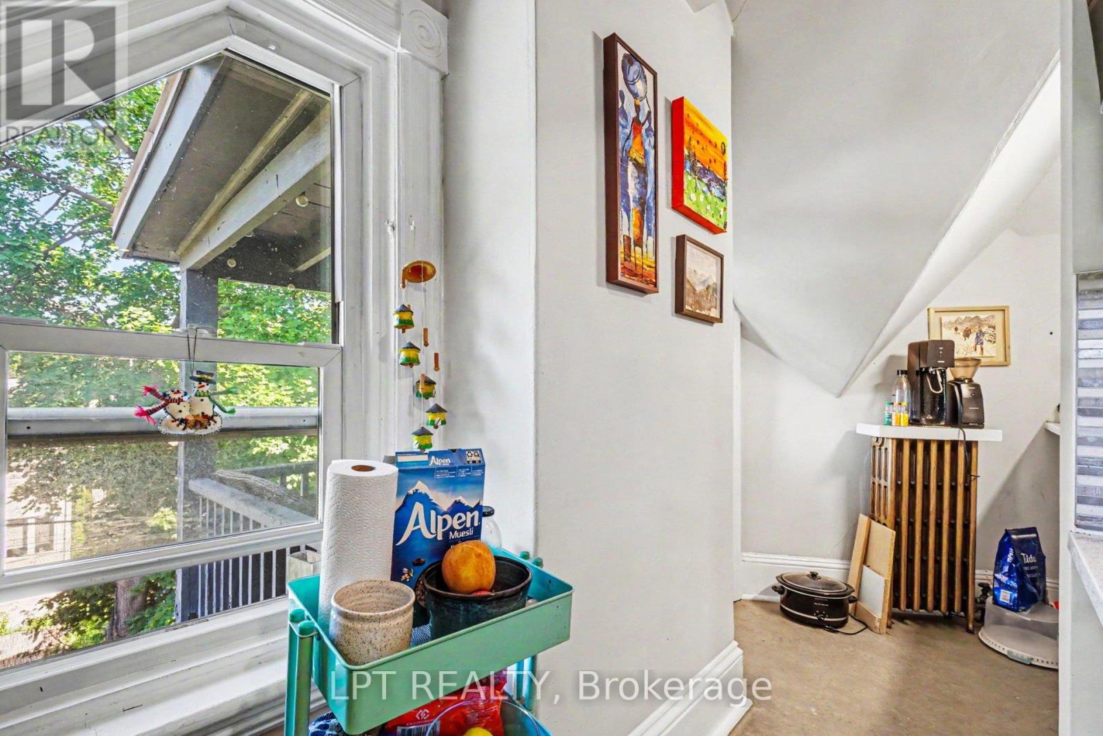 475 Maclaren Street Property Photo 11