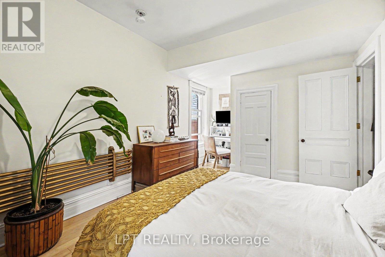 475 Maclaren Street Property Photo 20