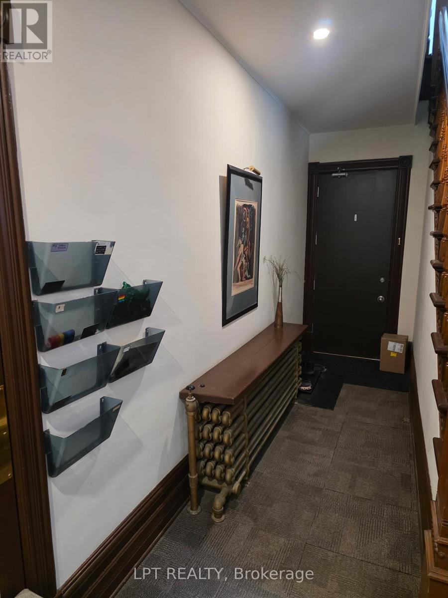 475 Maclaren Street Property Photo 32