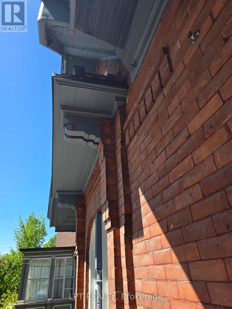 475 Maclaren Street Property Photo 41