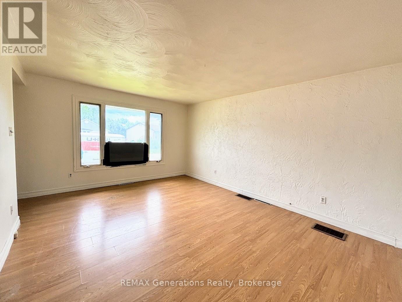 55 Neebig Avenue Property Photo 4