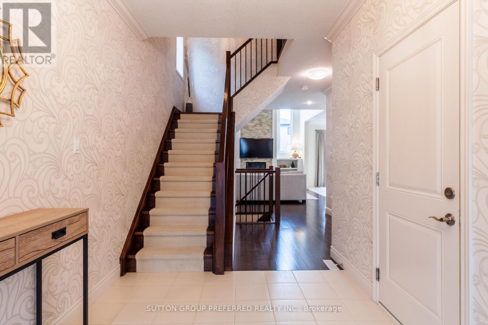 6685 Navin Crescent Property Photo 7