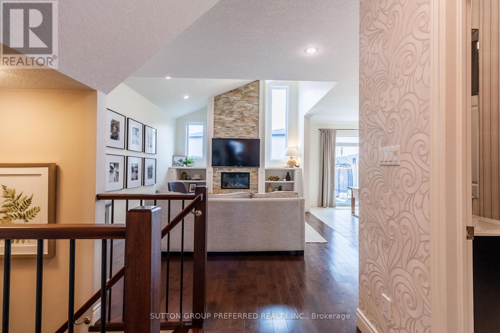 6685 Navin Crescent Property Photo 9