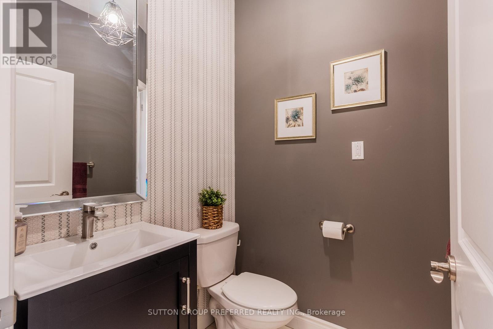 6685 Navin Crescent Property Photo 10