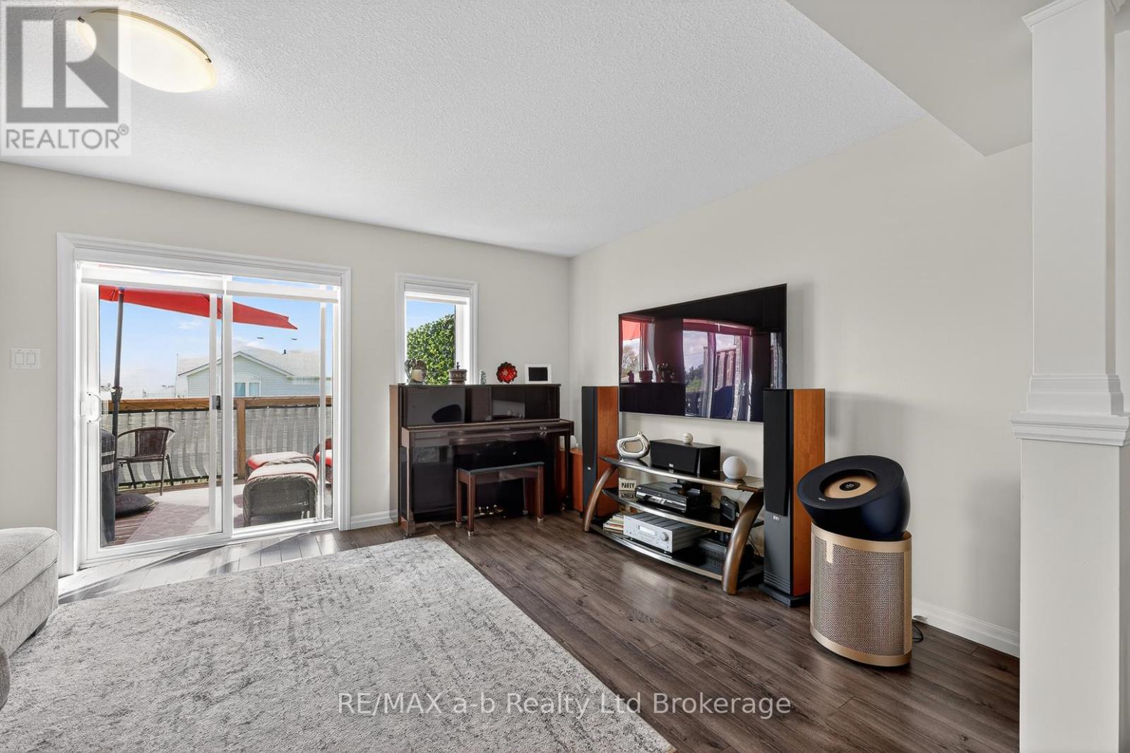 28 - 175 Ingersoll Street N Property Photo 19