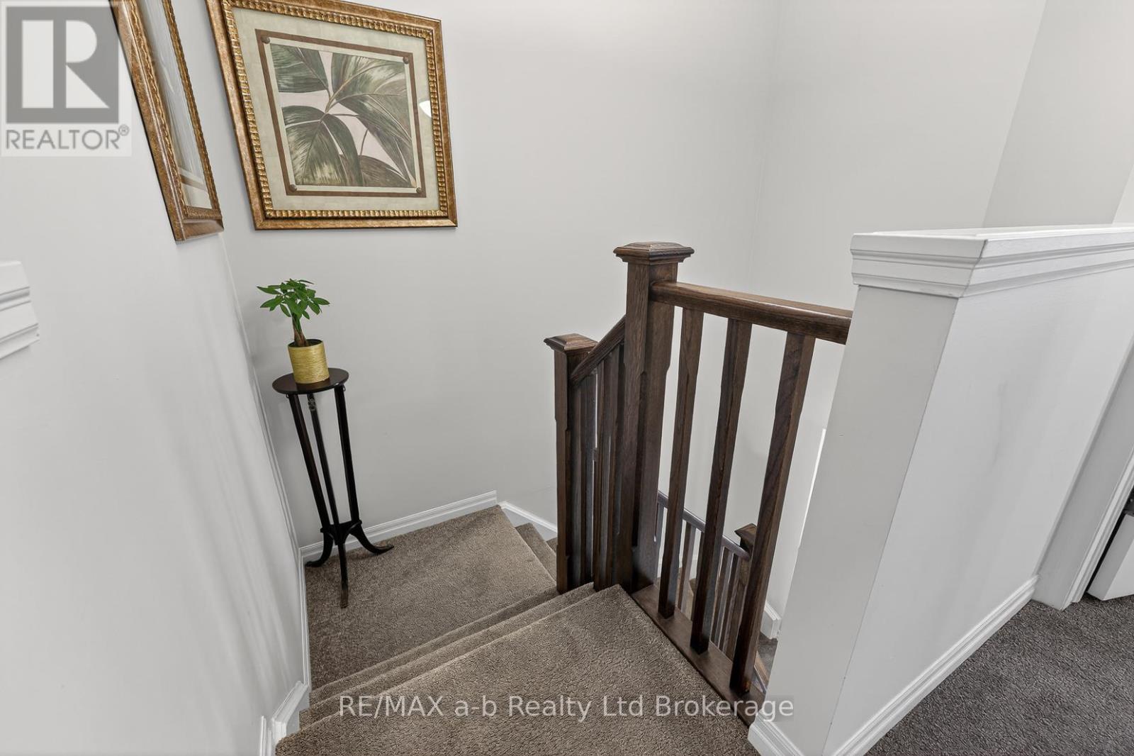 28 - 175 Ingersoll Street N Property Photo 32