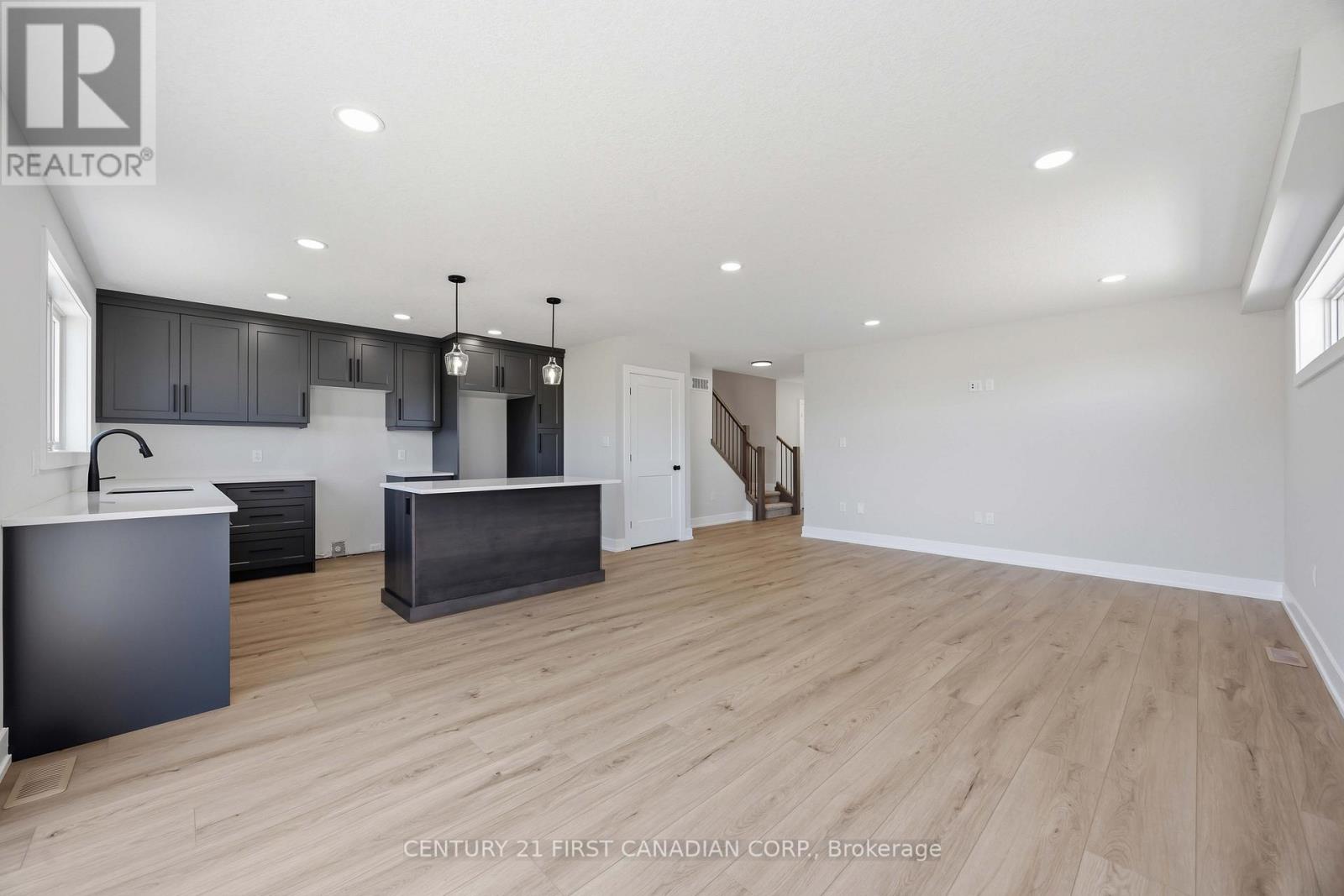 638 Ketter Way Property Photo 8
