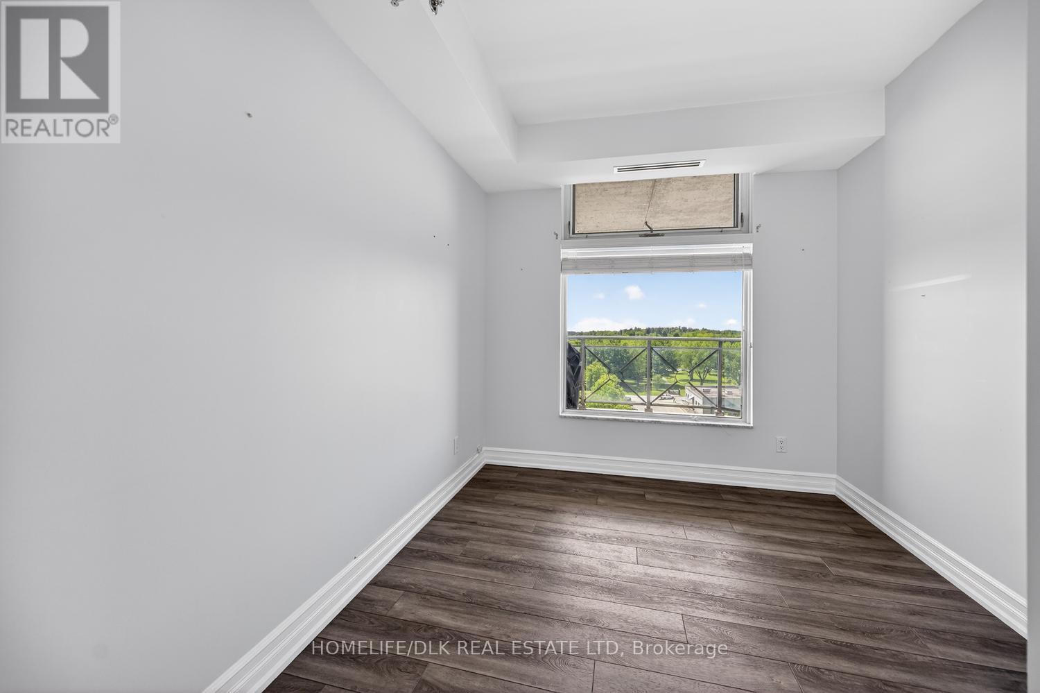 804 - 15 St Andrew Street Property Photo 4