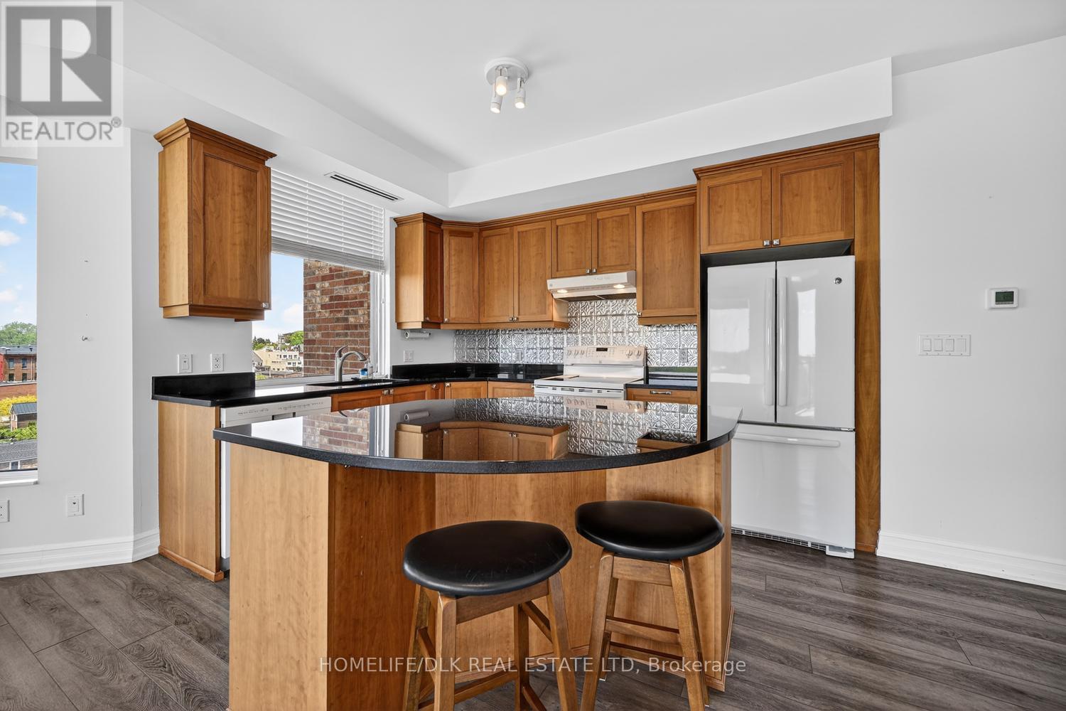 804 - 15 St Andrew Street Property Photo 8