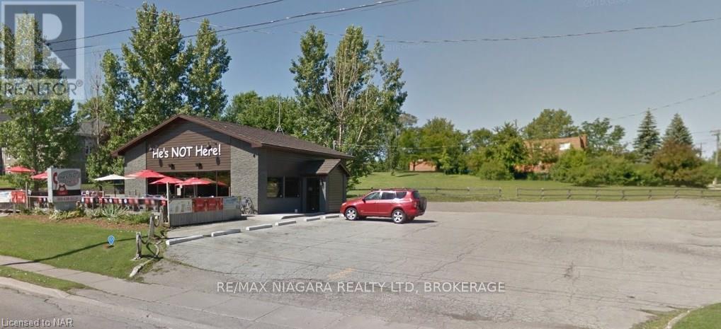 365 Niagara Boulevard Property Photo 2