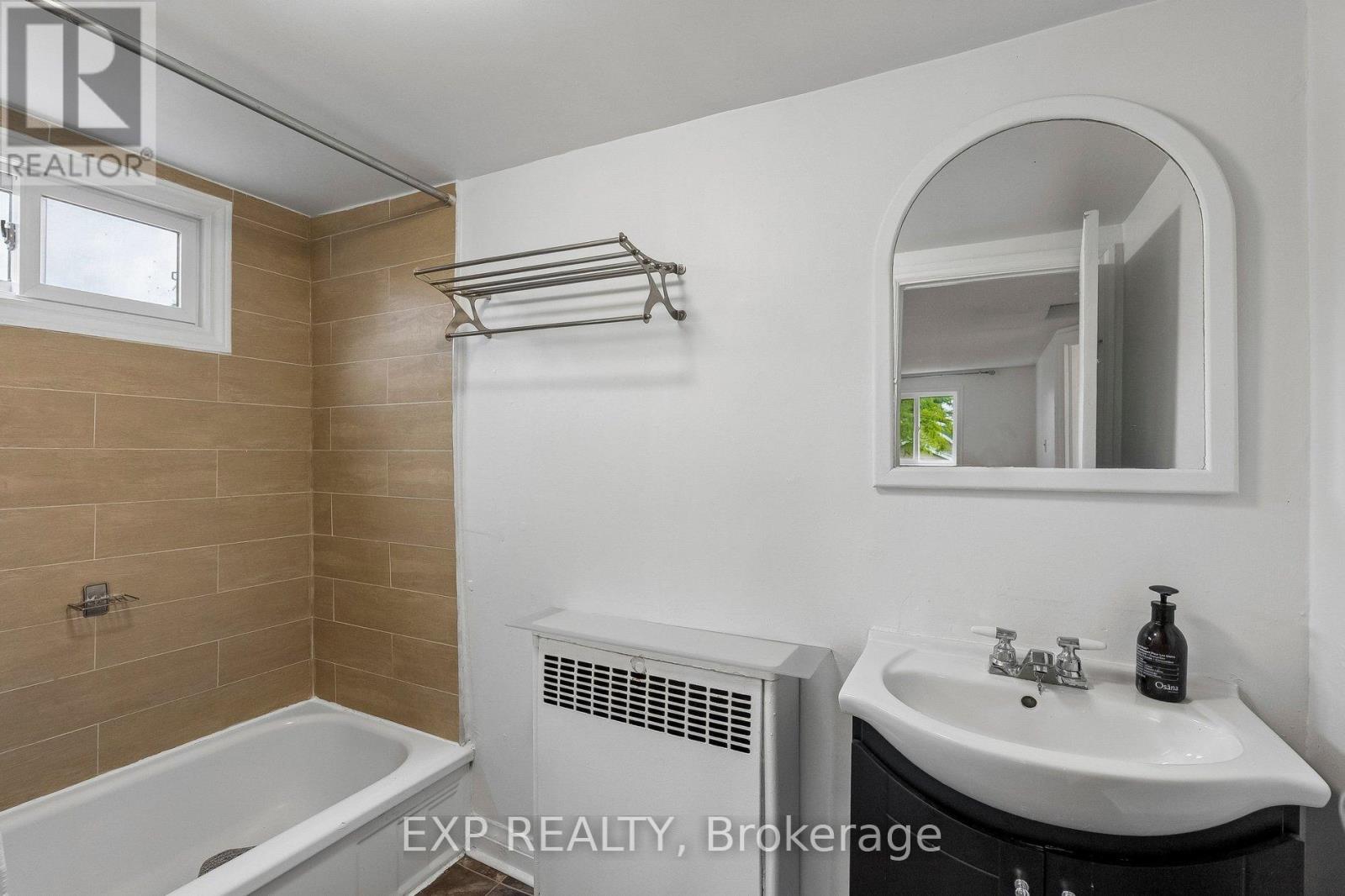53 Kinsey Street Property Photo 15