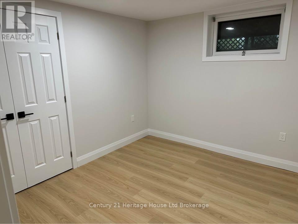 10 Joseph Street Property Photo 28