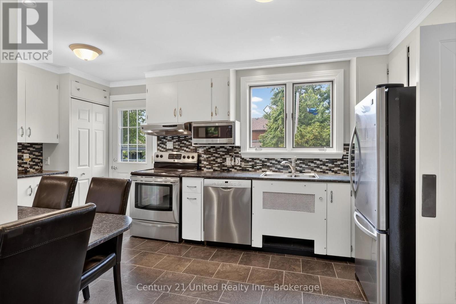 204 O'carroll Avenue Property Photo 6