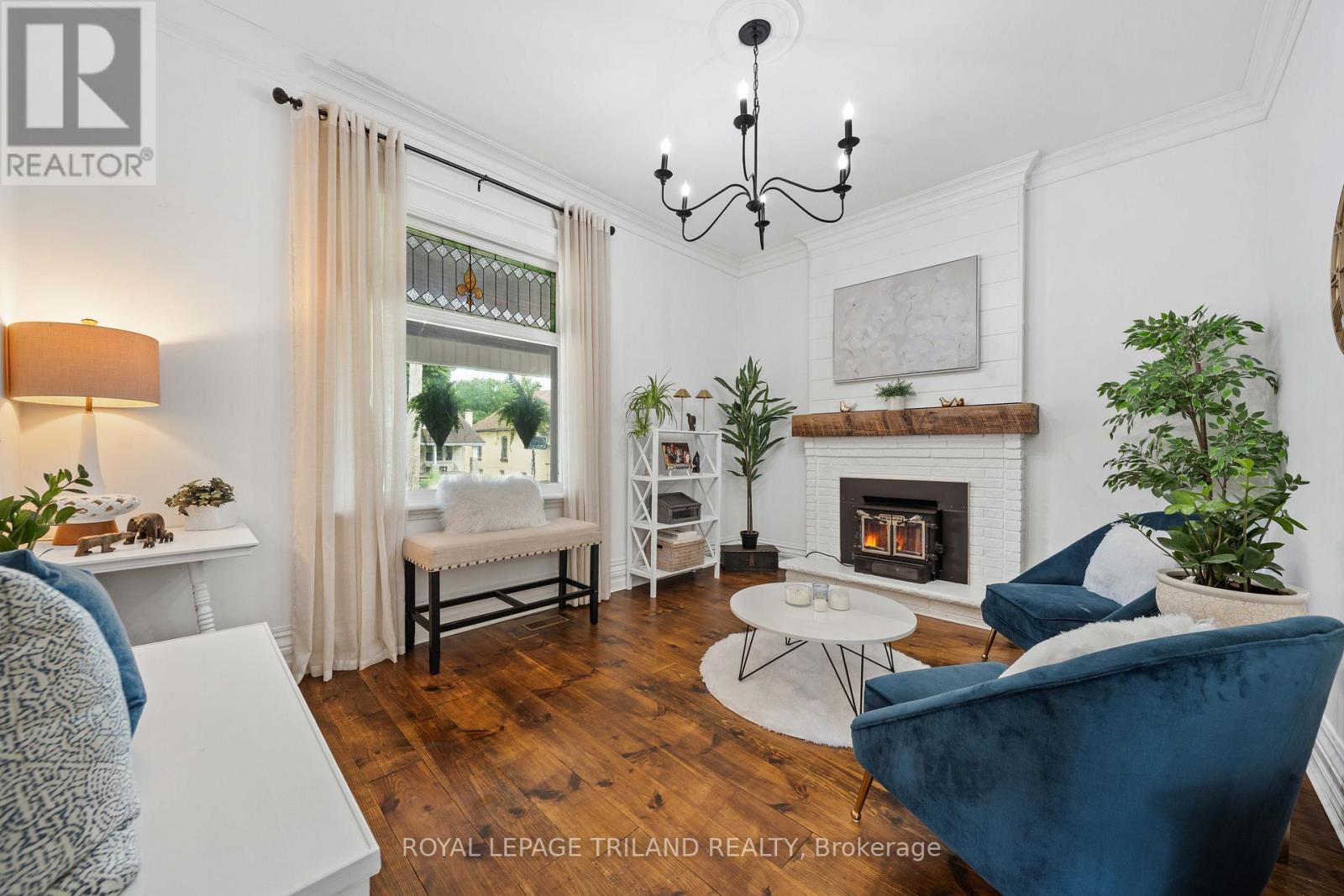 946 Dufferin Avenue Property Photo 11