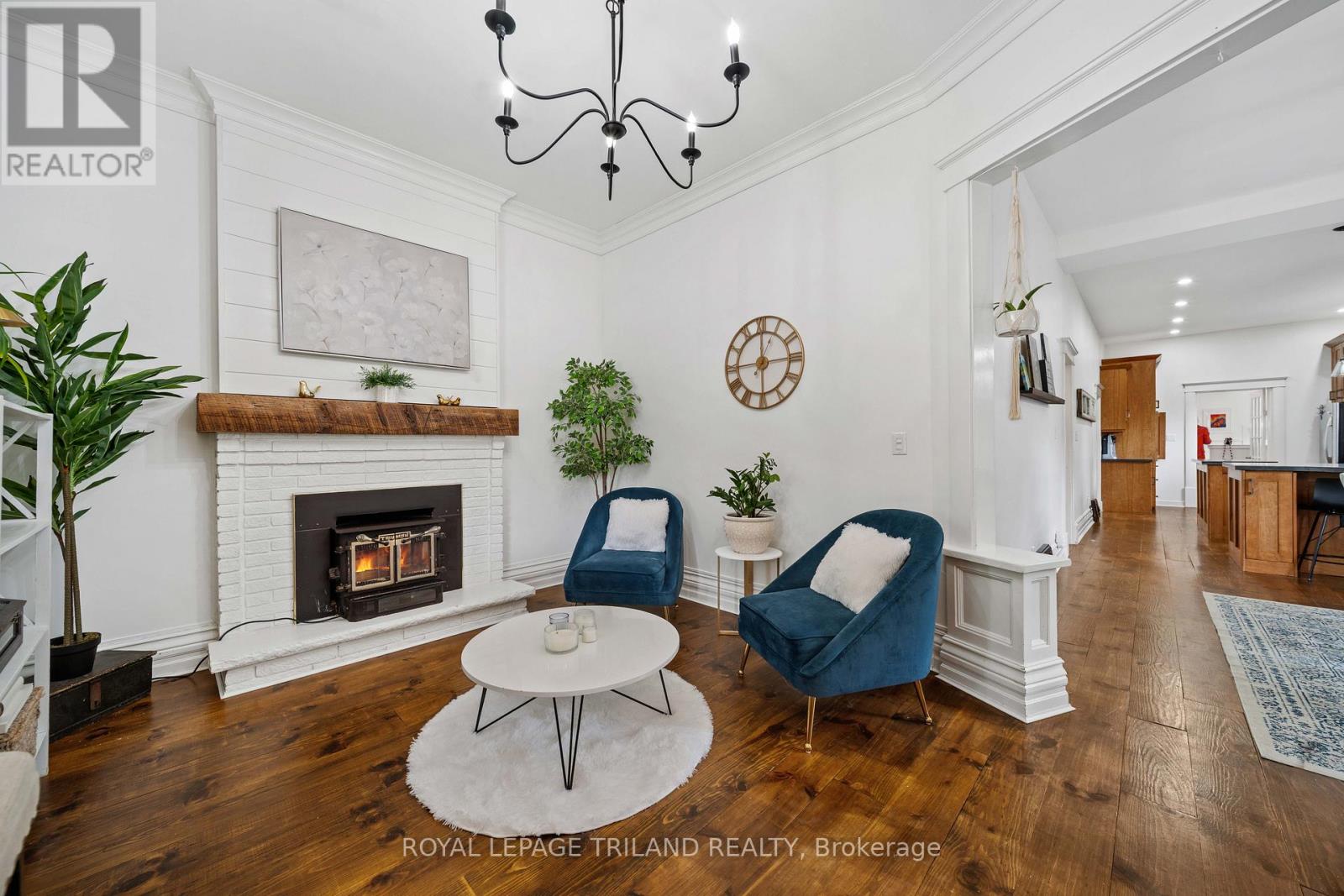 946 Dufferin Avenue Property Photo 12