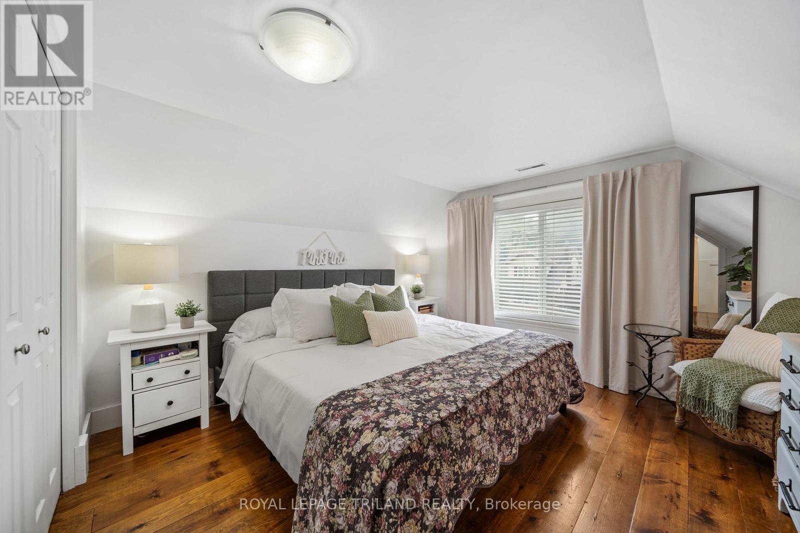 946 Dufferin Avenue Property Photo 20
