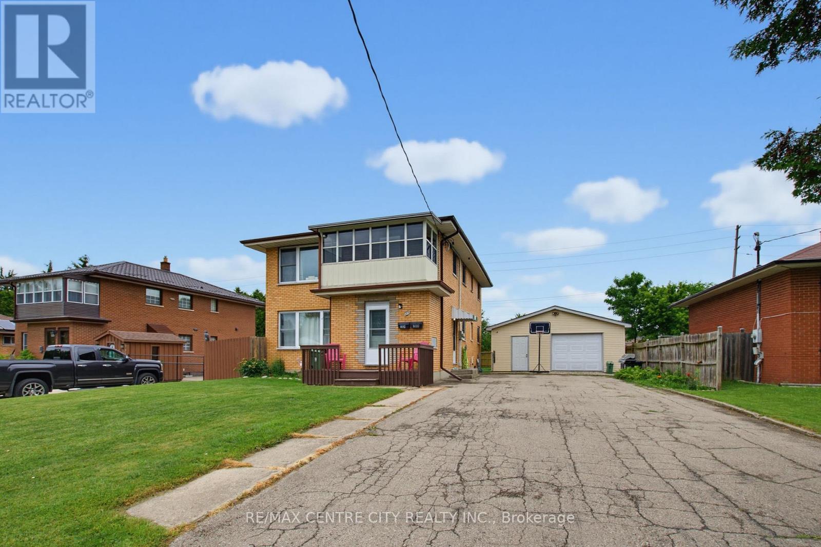 204 Burnside Drive Property Photo 2