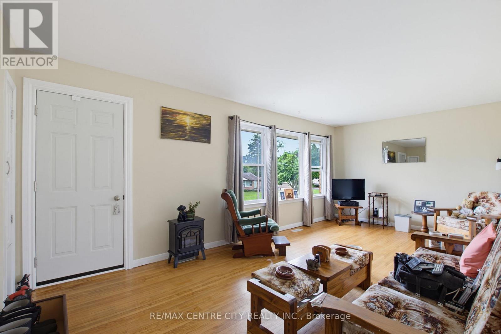 204 Burnside Drive Property Photo 22
