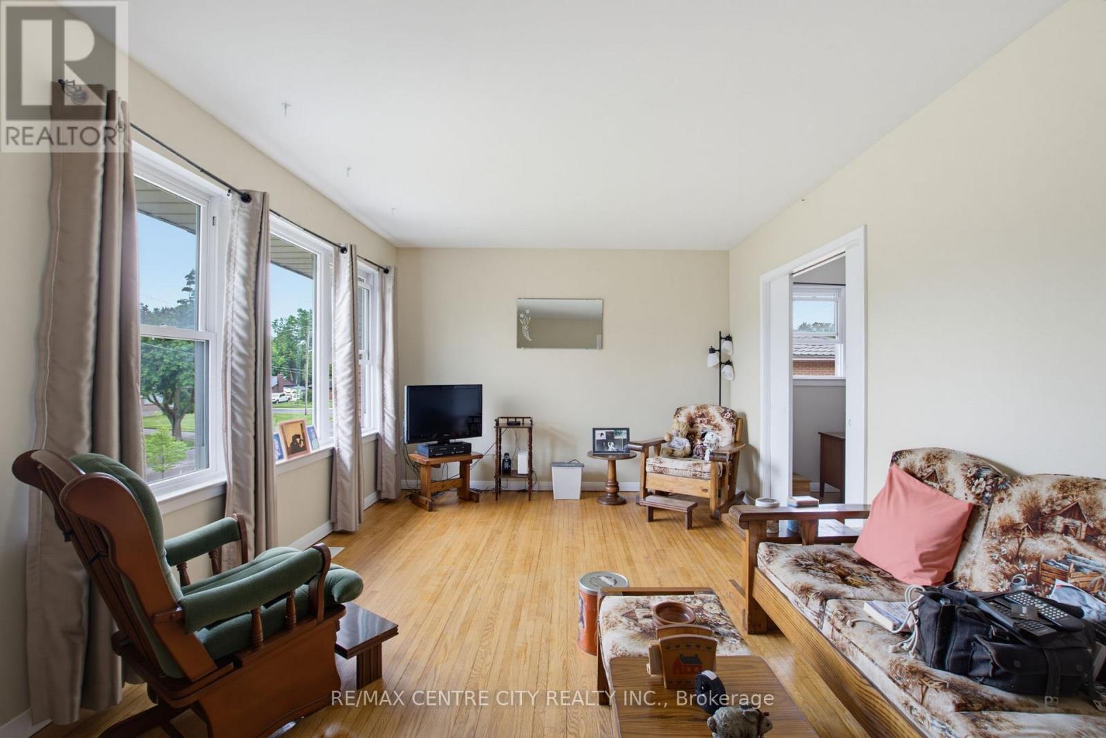204 Burnside Drive Property Photo 23