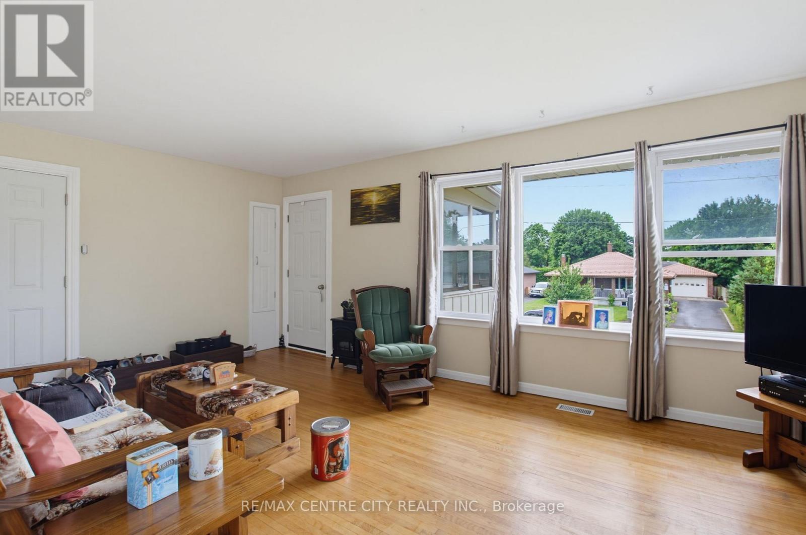 204 Burnside Drive Property Photo 25