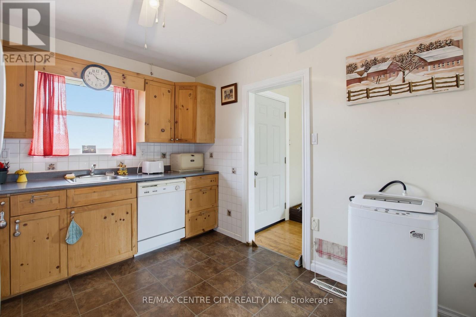 204 Burnside Drive Property Photo 32