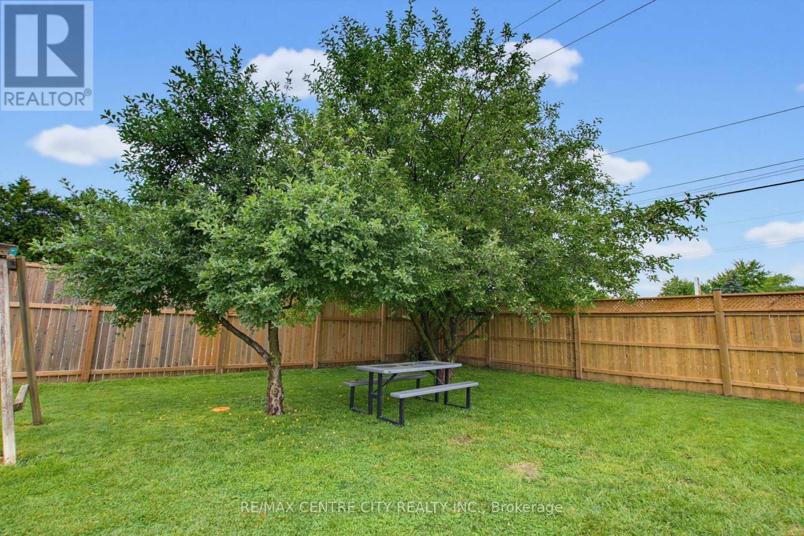 204 Burnside Drive Property Photo 41