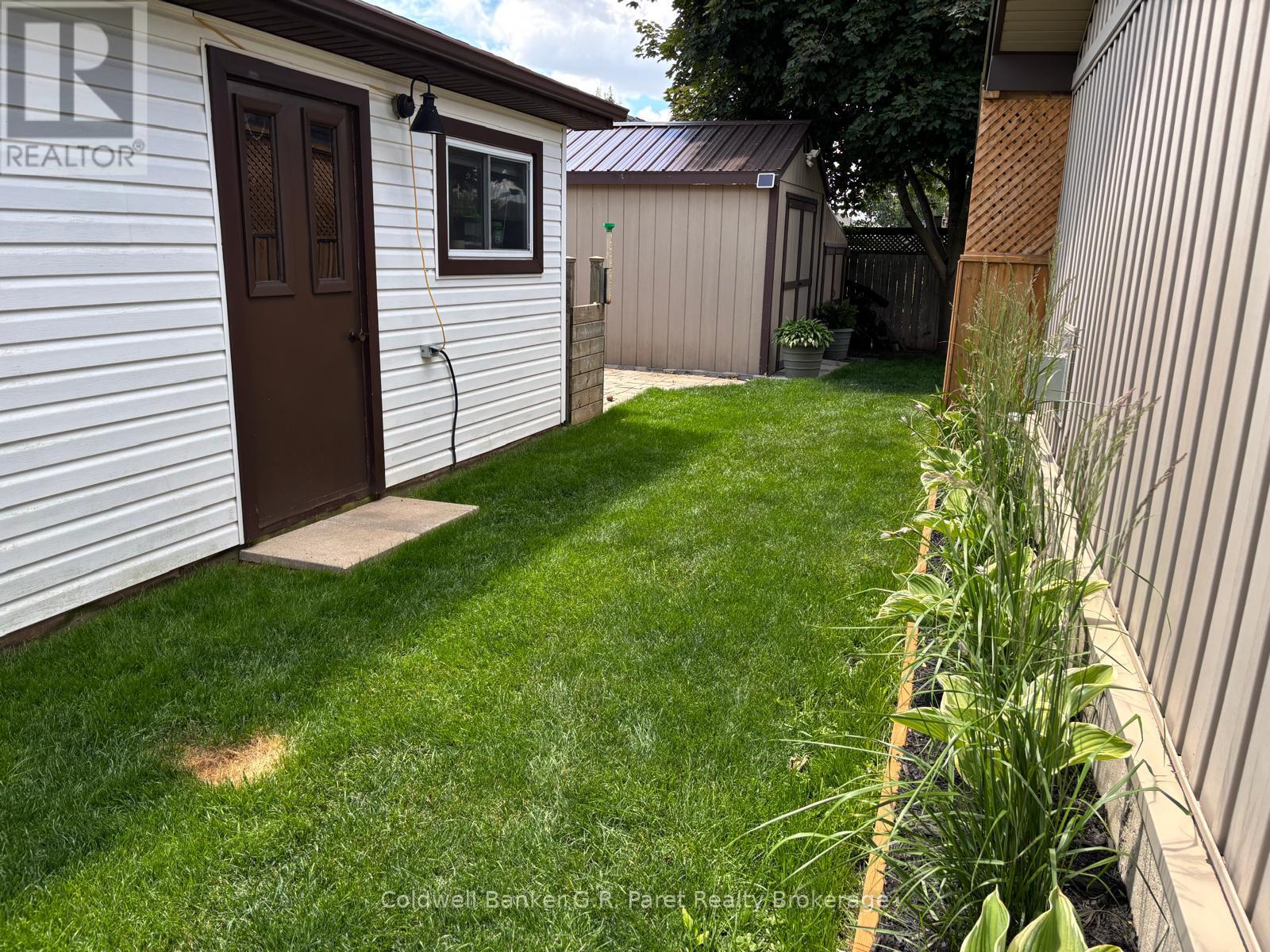 28 Peggy Avenue Property Photo 43