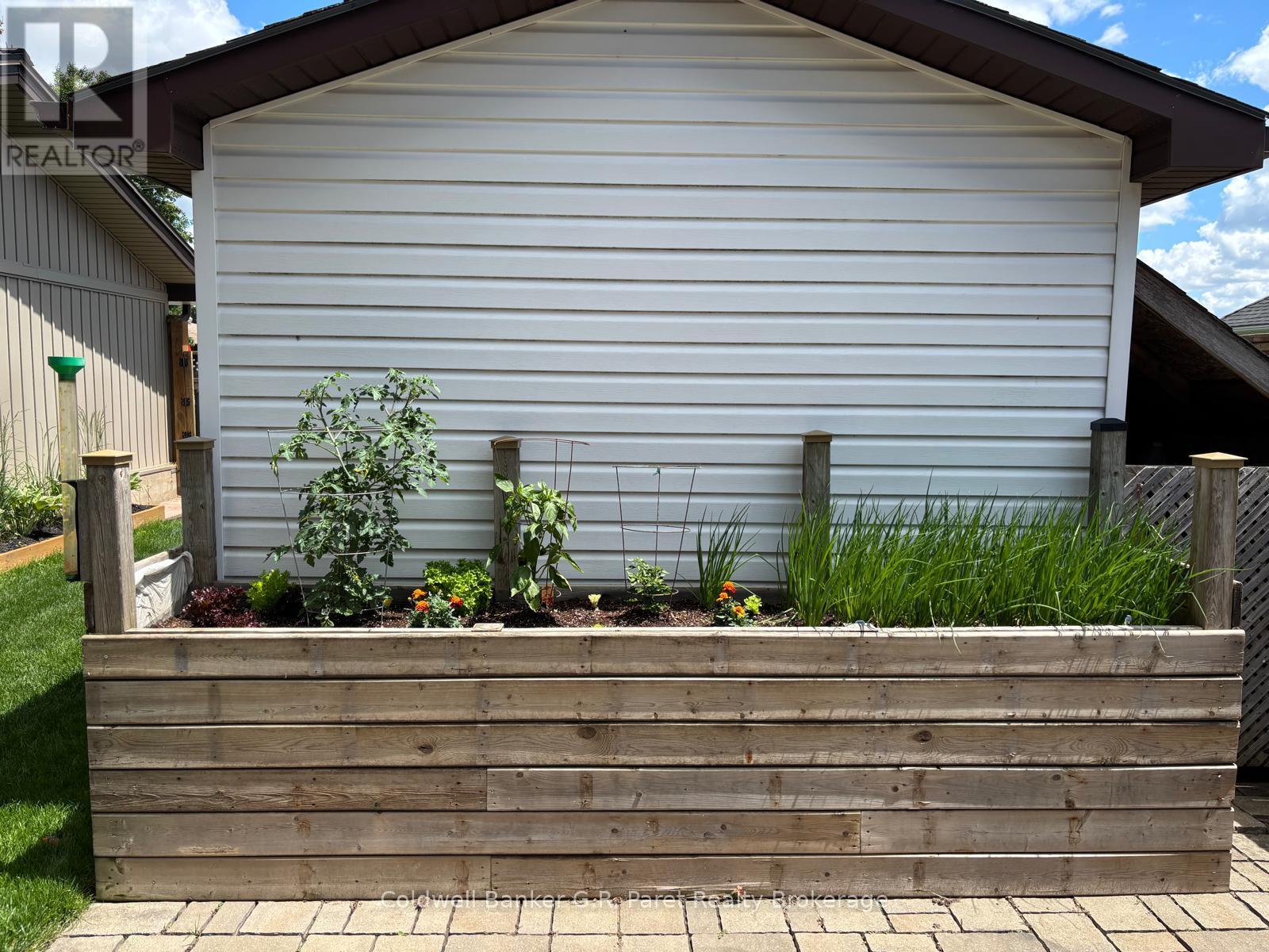 28 Peggy Avenue Property Photo 44