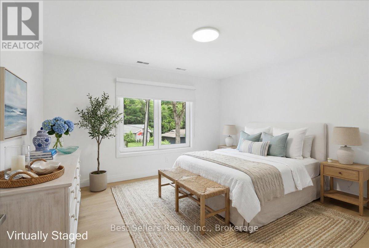 54 Florence Street W Property Photo 11