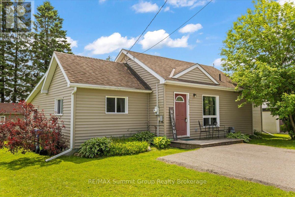 260 Victoria Street W Property Photo 1
