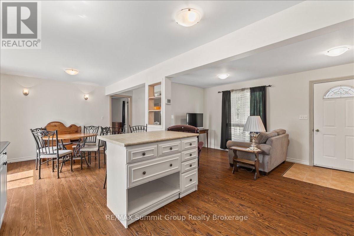260 Victoria Street W Property Photo 6