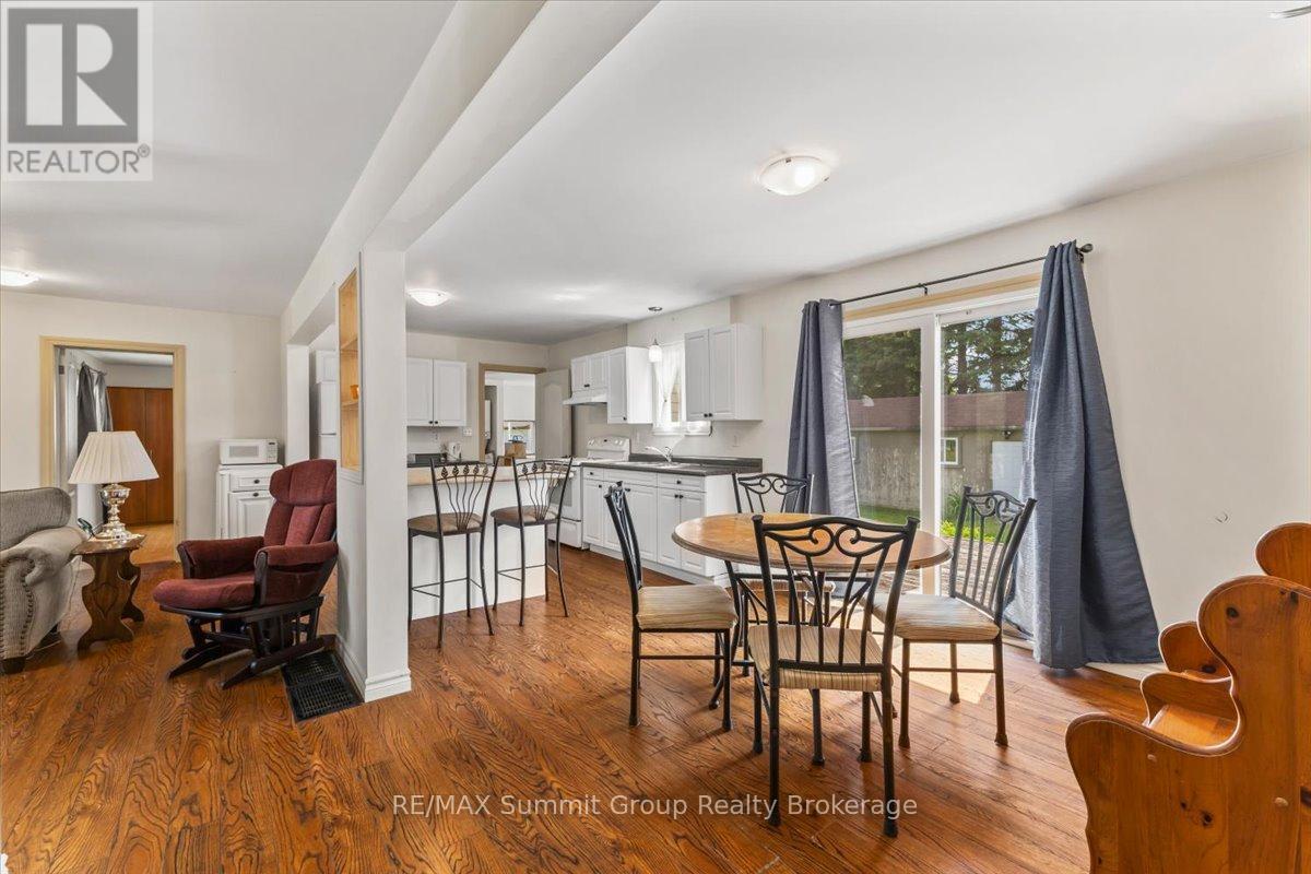 260 Victoria Street W Property Photo 7