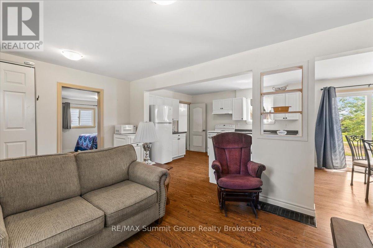260 Victoria Street W Property Photo 8