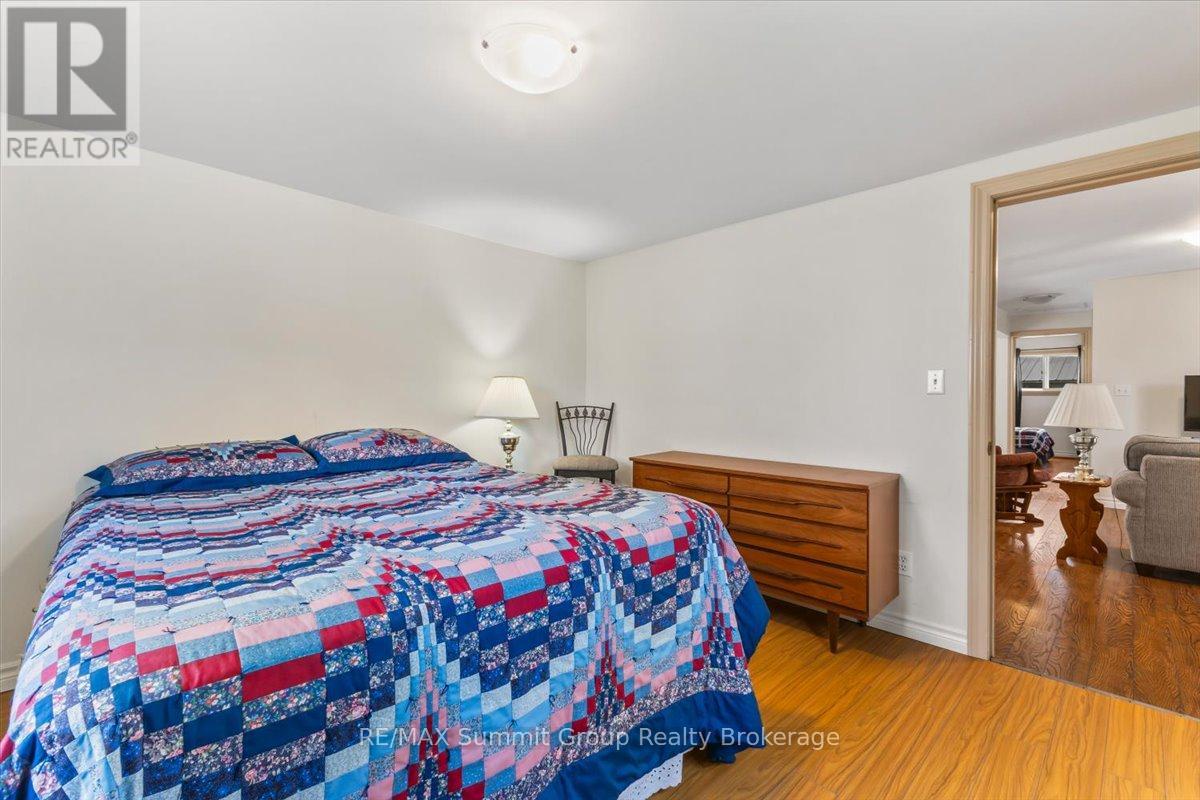 260 Victoria Street W Property Photo 10