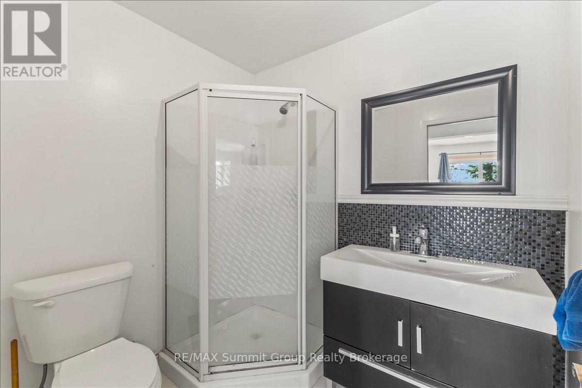 260 Victoria Street W Property Photo 14