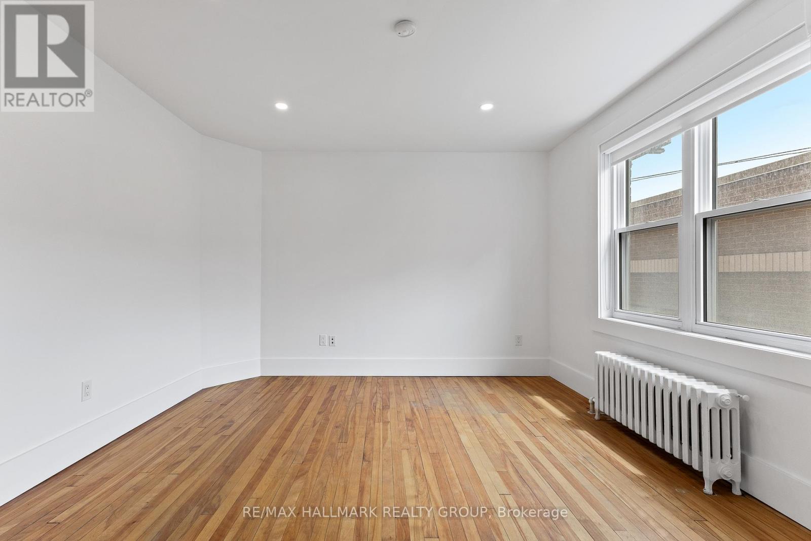 455 Metcalfe Street Property Photo 8