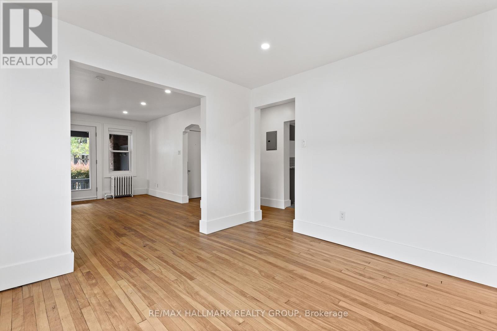 455 Metcalfe Street Property Photo 9