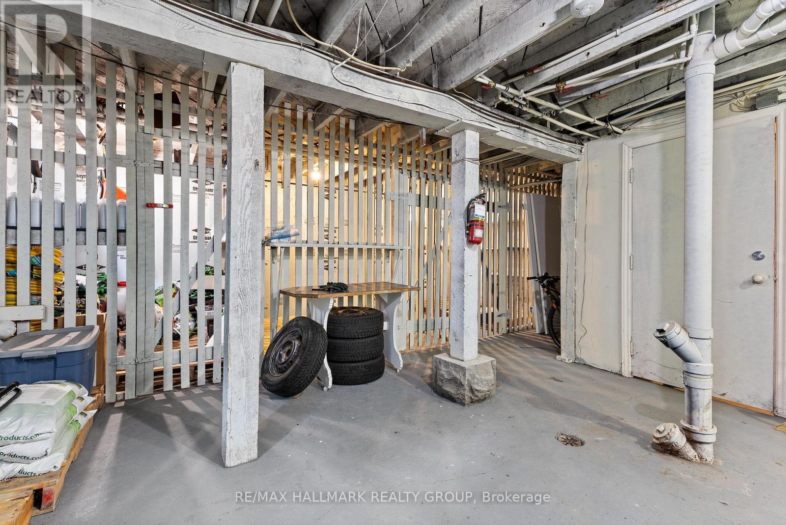 455 Metcalfe Street Property Photo 16