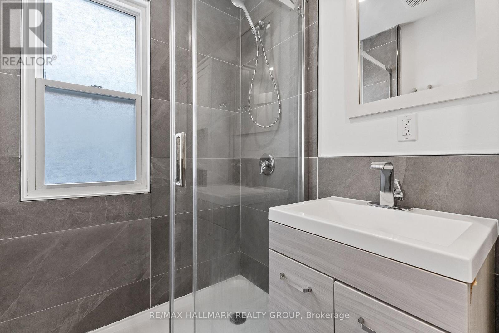 455 Metcalfe Street Property Photo 28