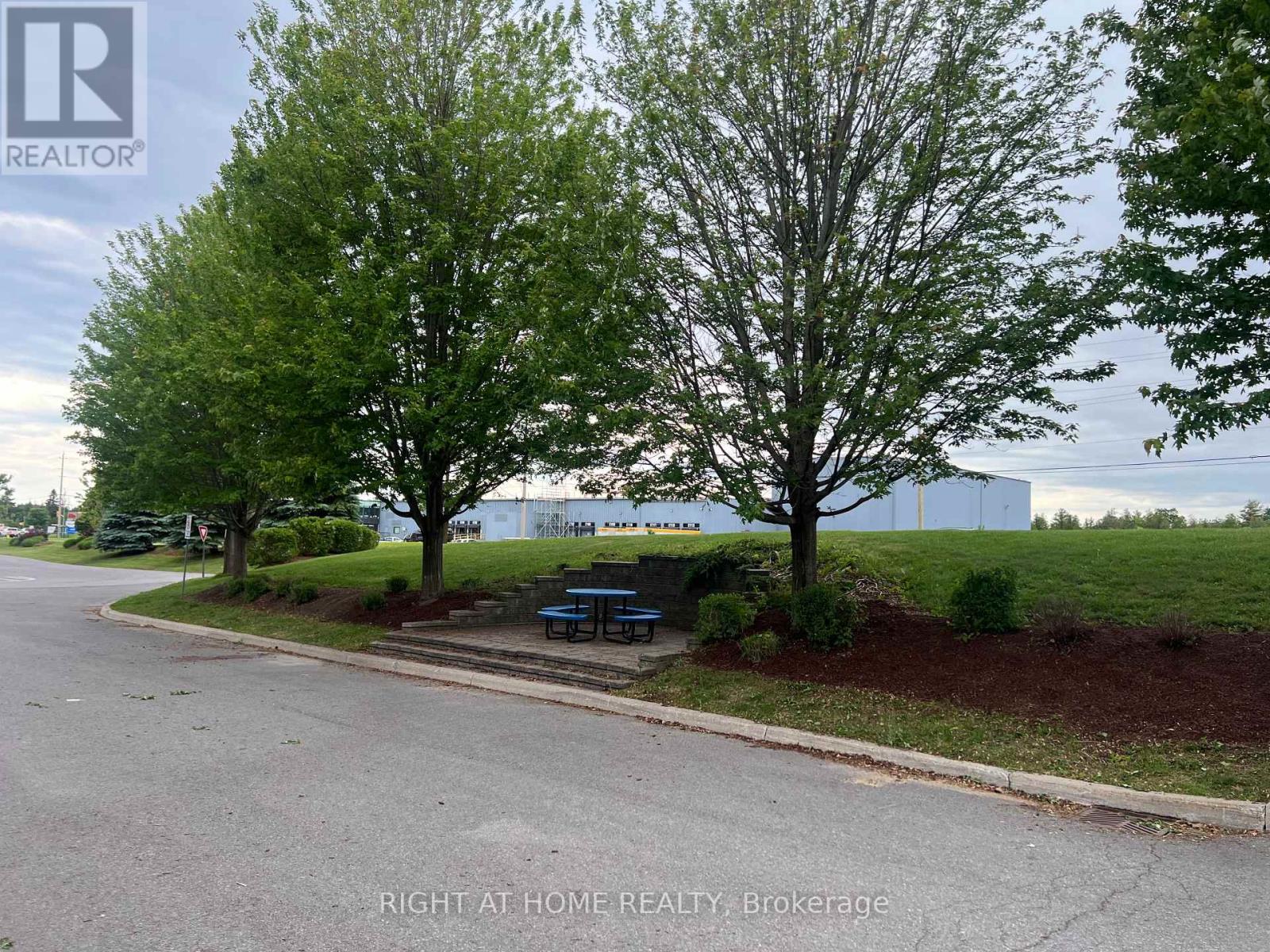 101 - 1224 Gardiners Road Property Photo 9