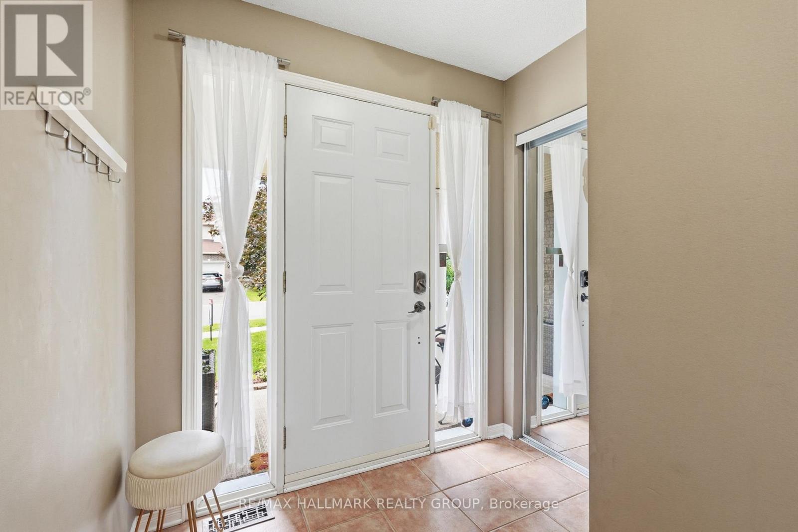 2122 Patricia Street Property Photo 4