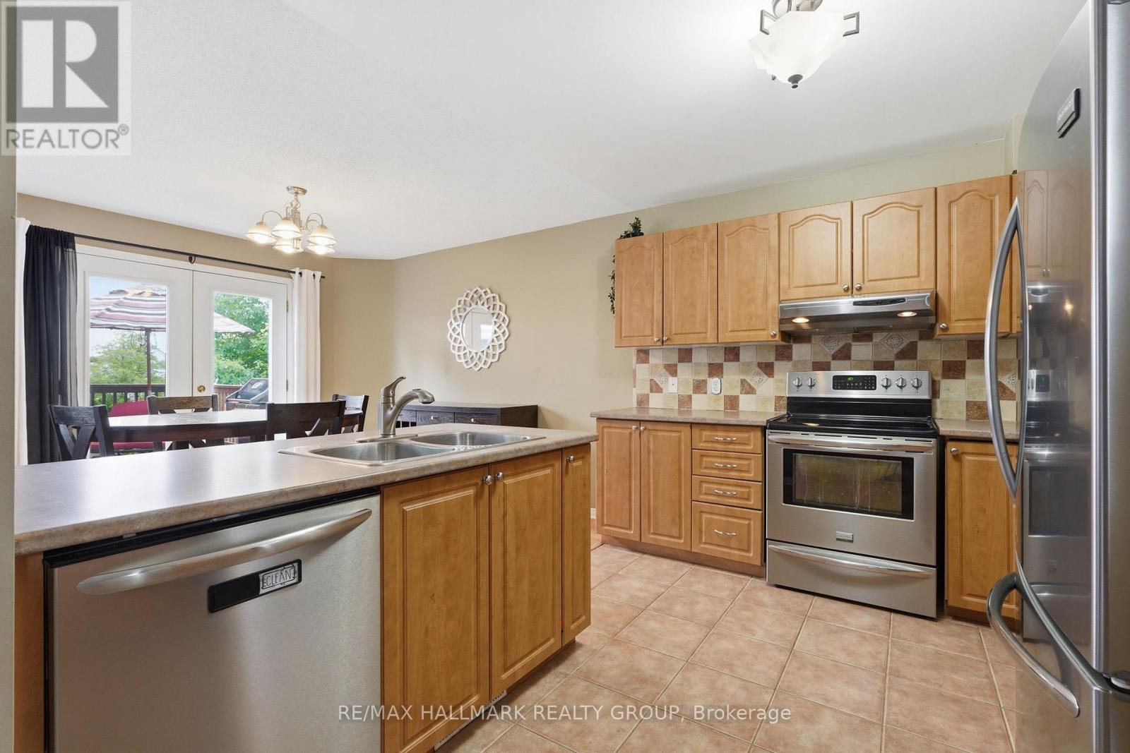 2122 Patricia Street Property Photo 10