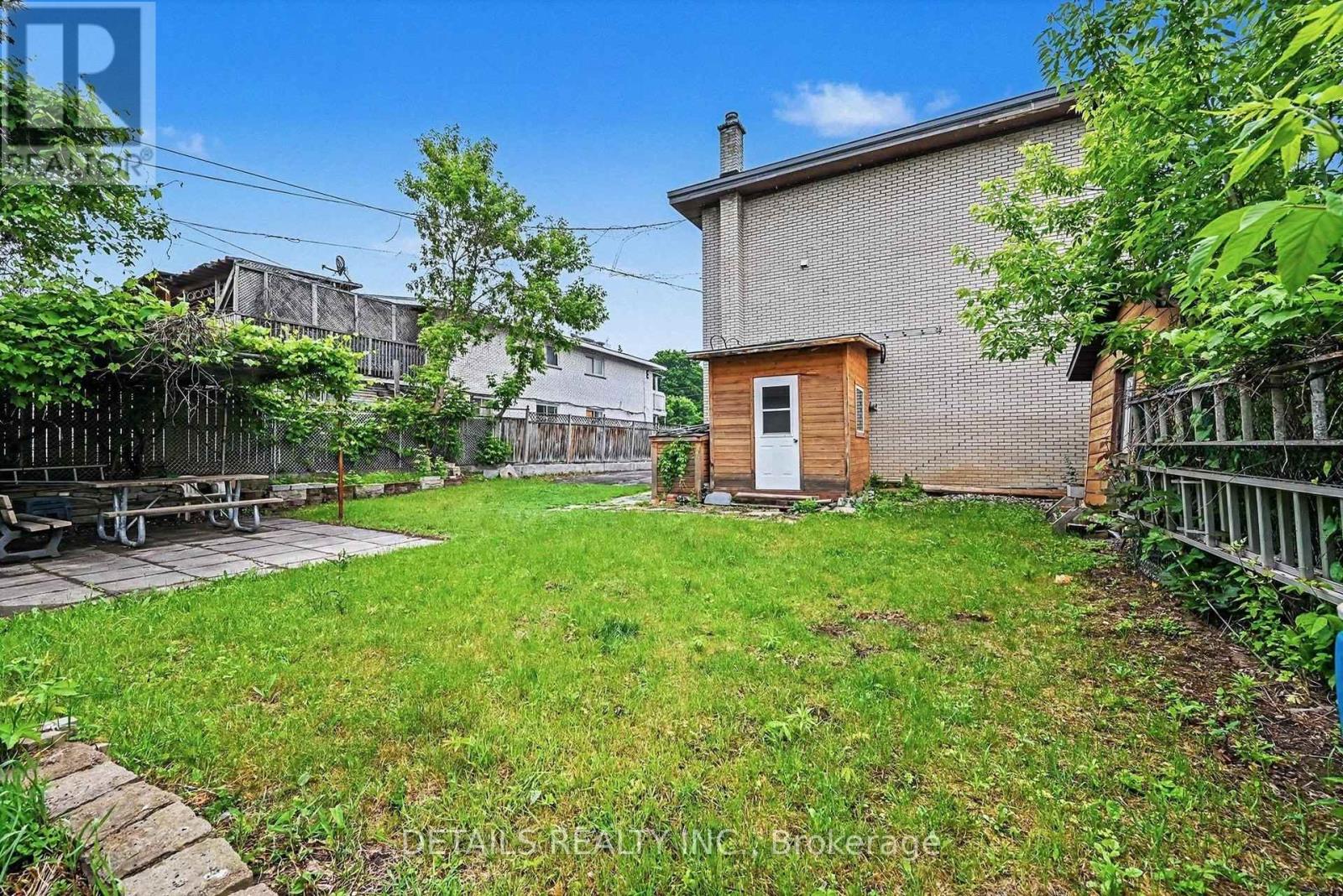 294 Donald Street Property Photo 13