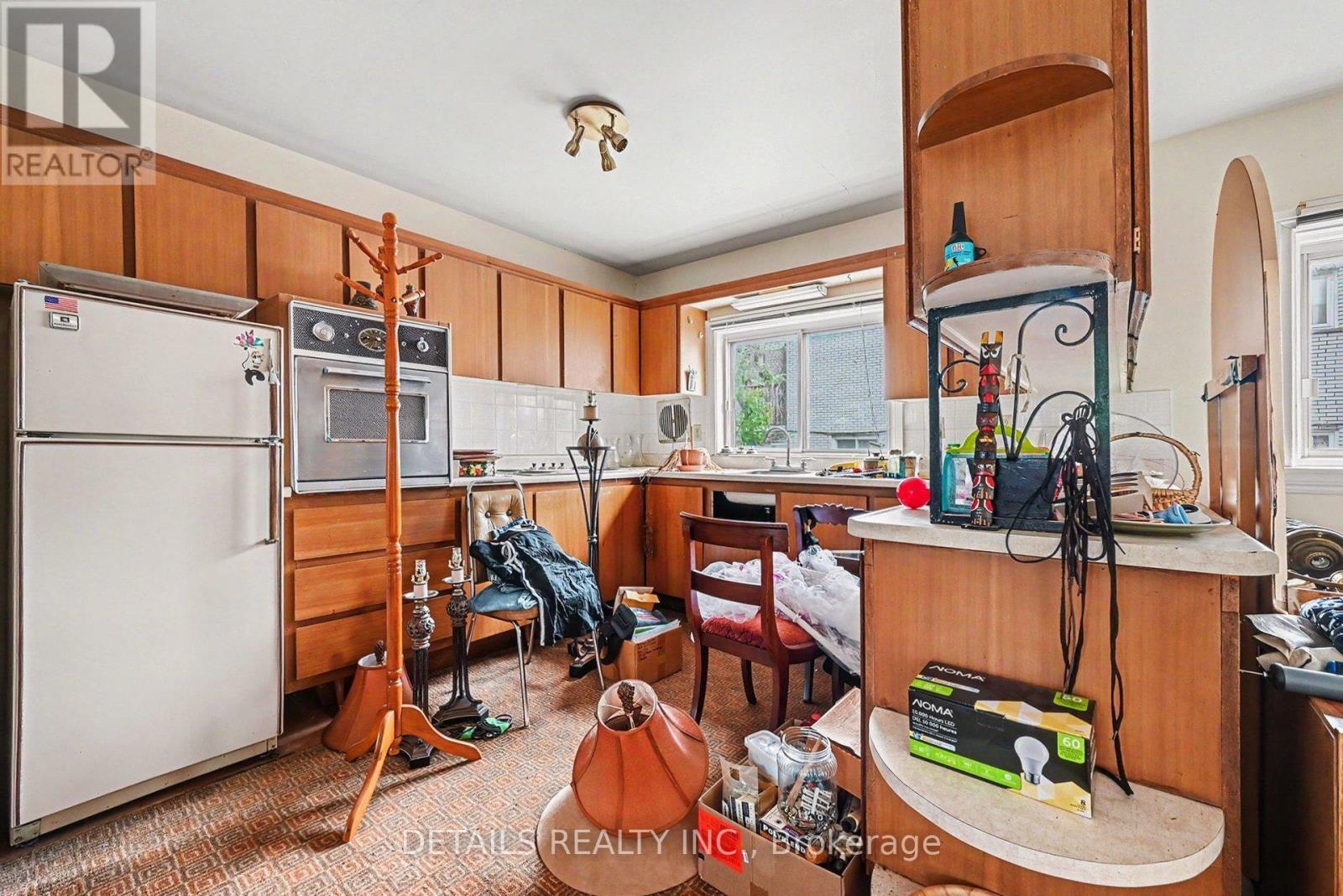 294 Donald Street Property Photo 16