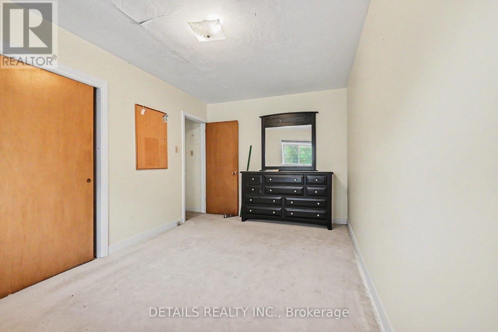 294 Donald Street Property Photo 21