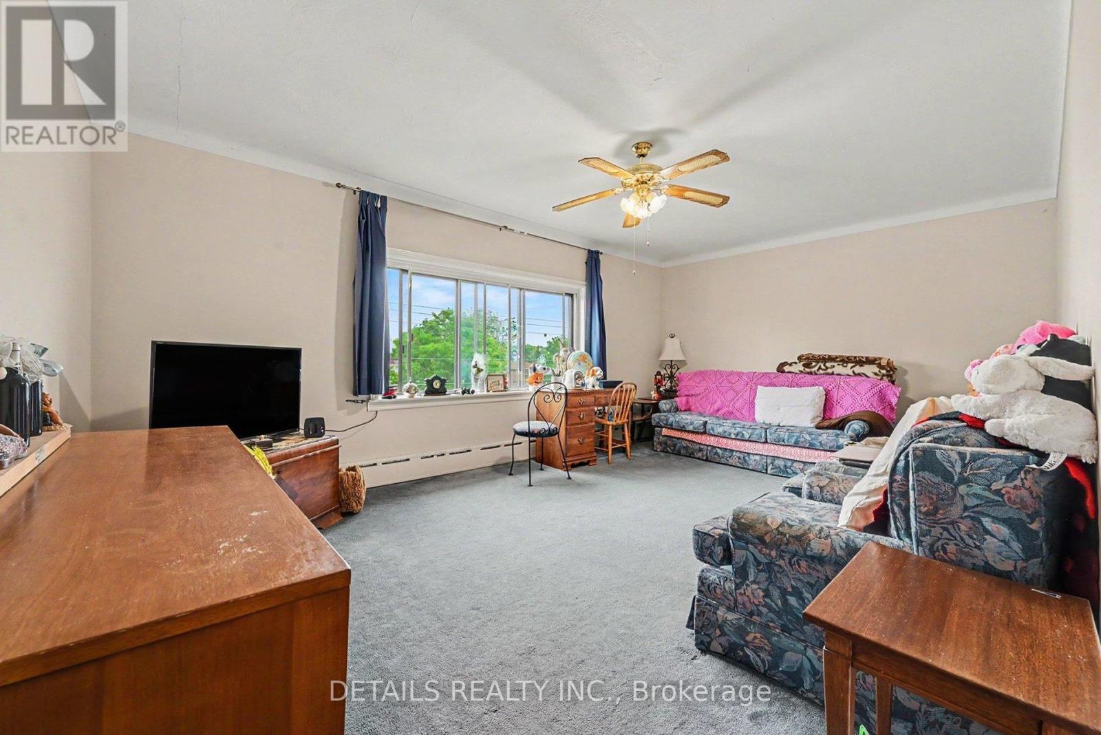 294 Donald Street Property Photo 43