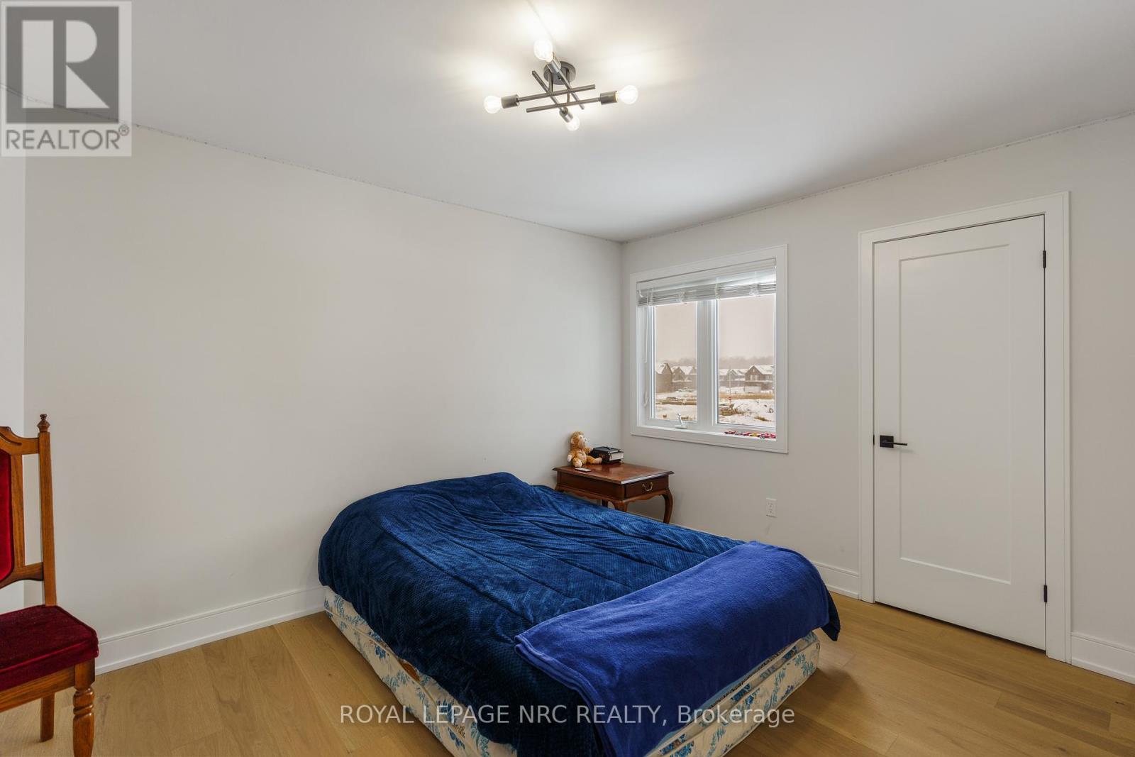 7384 Splendour Drive Property Photo 22