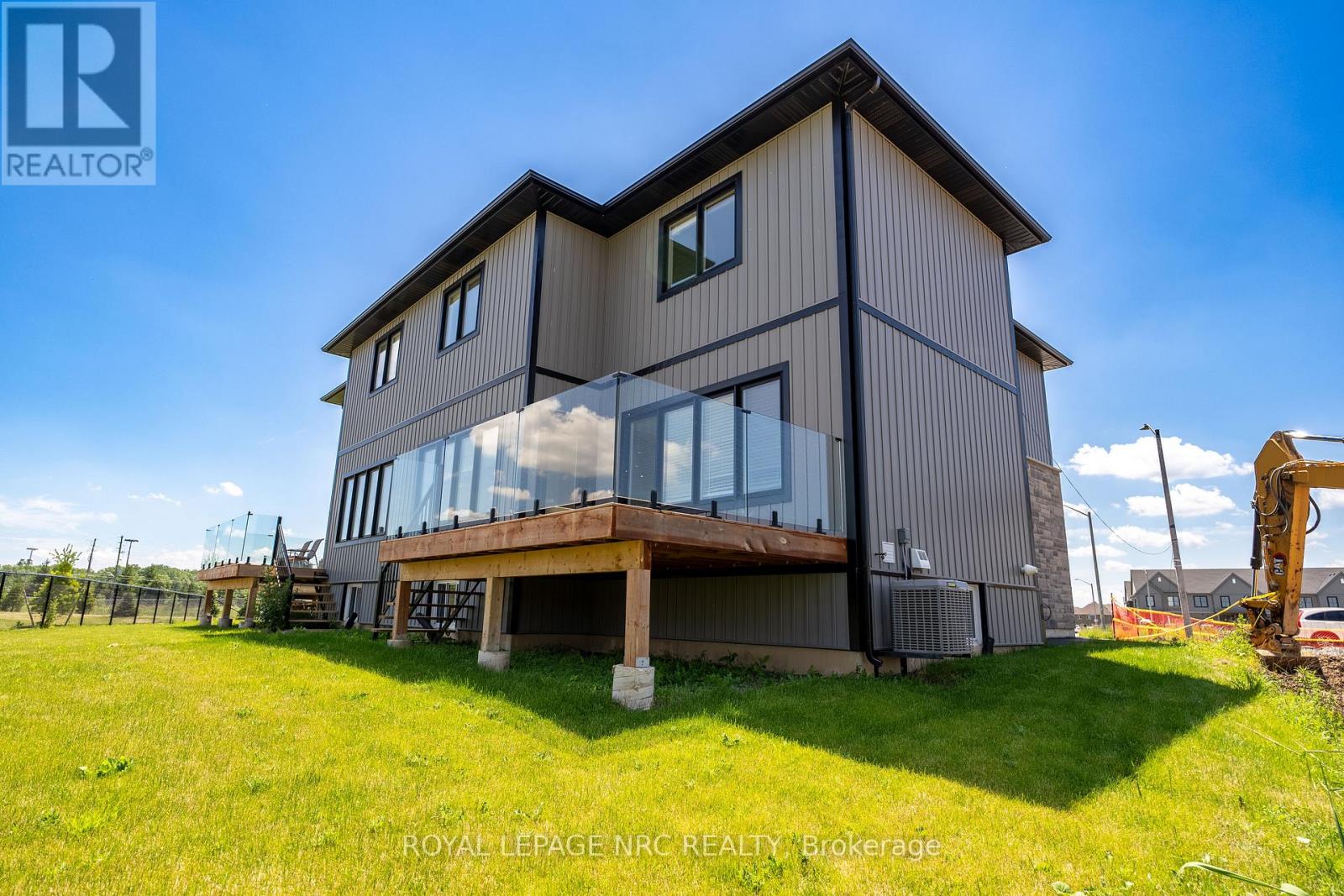 7384 Splendour Drive Property Photo 34