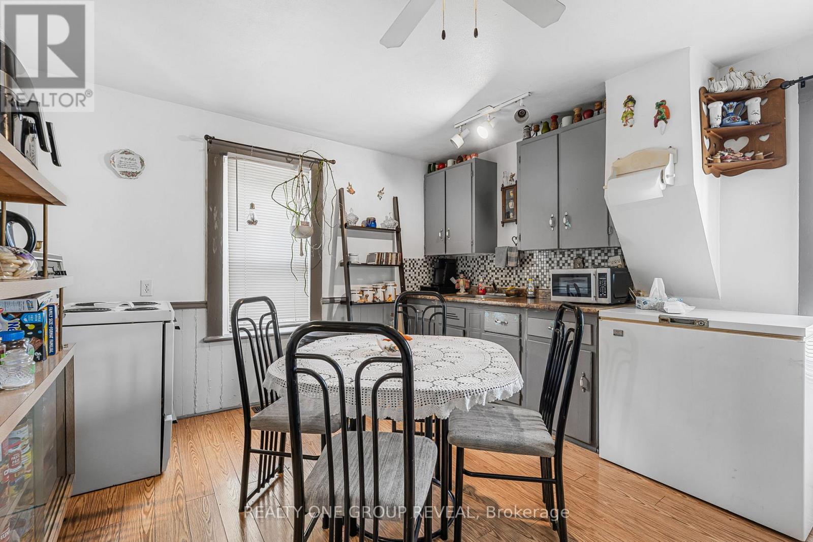 160 Fares Street Property Photo 4